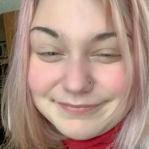 Meet your Posher, Abigail